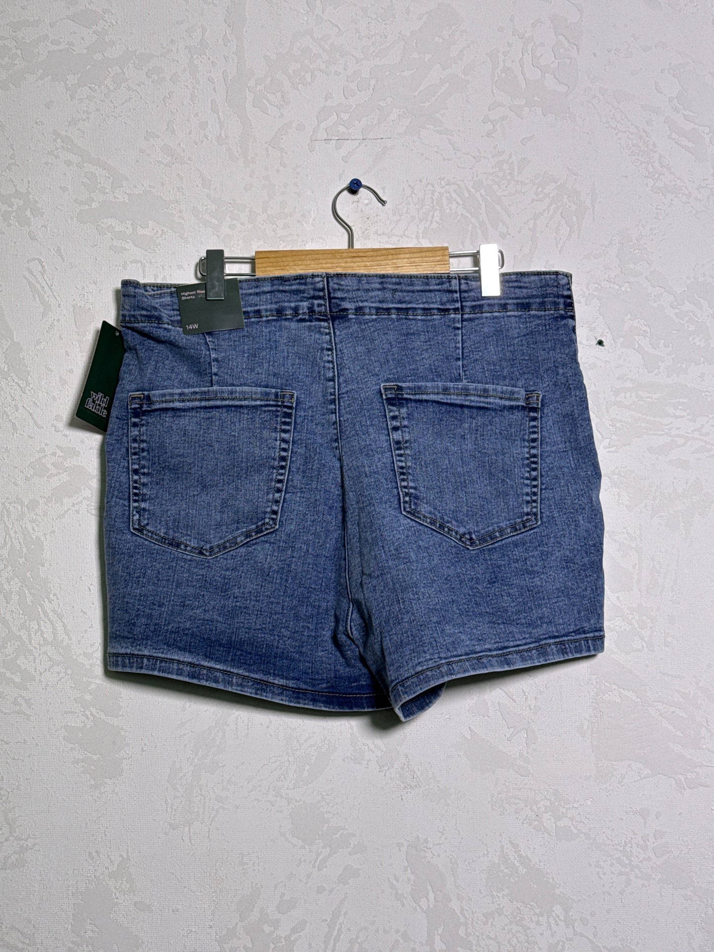 Short de Mujer Wild Fable (Talla 14W)