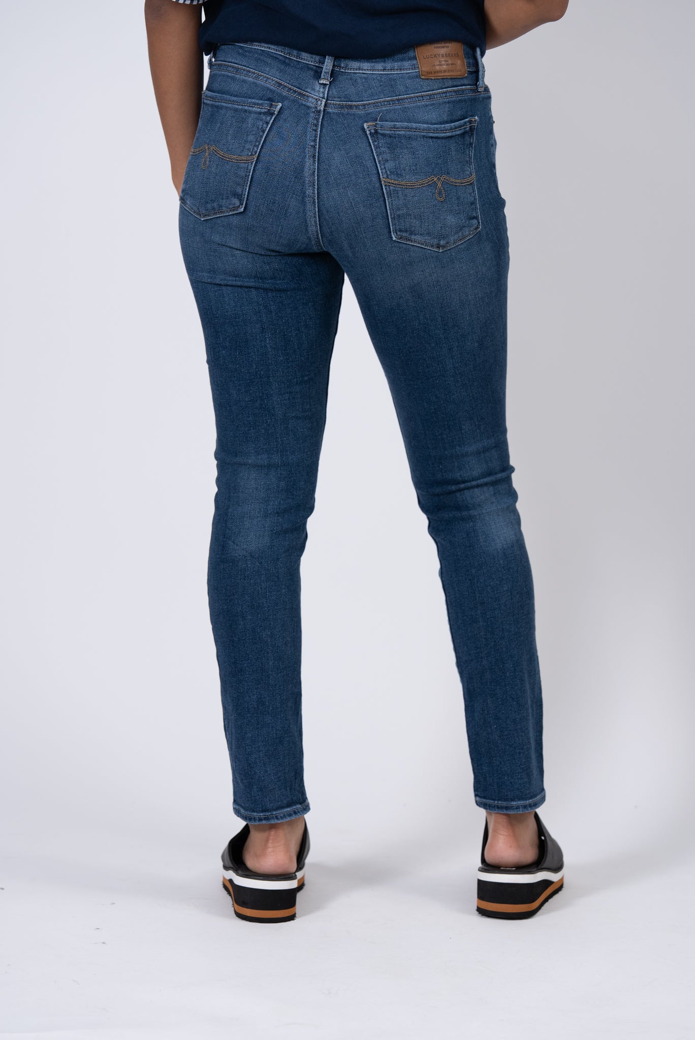 Jeans De Mujer Lucky Brand (Talla: 6 y 28)