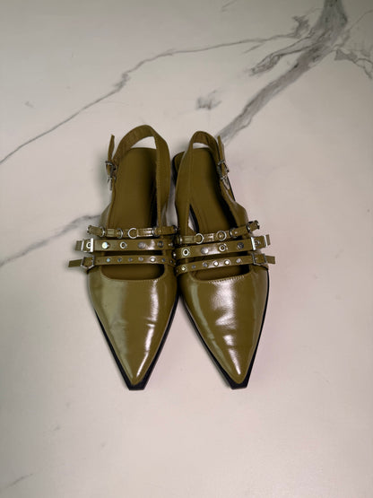 Calzado Astradivarius (Talla 40)