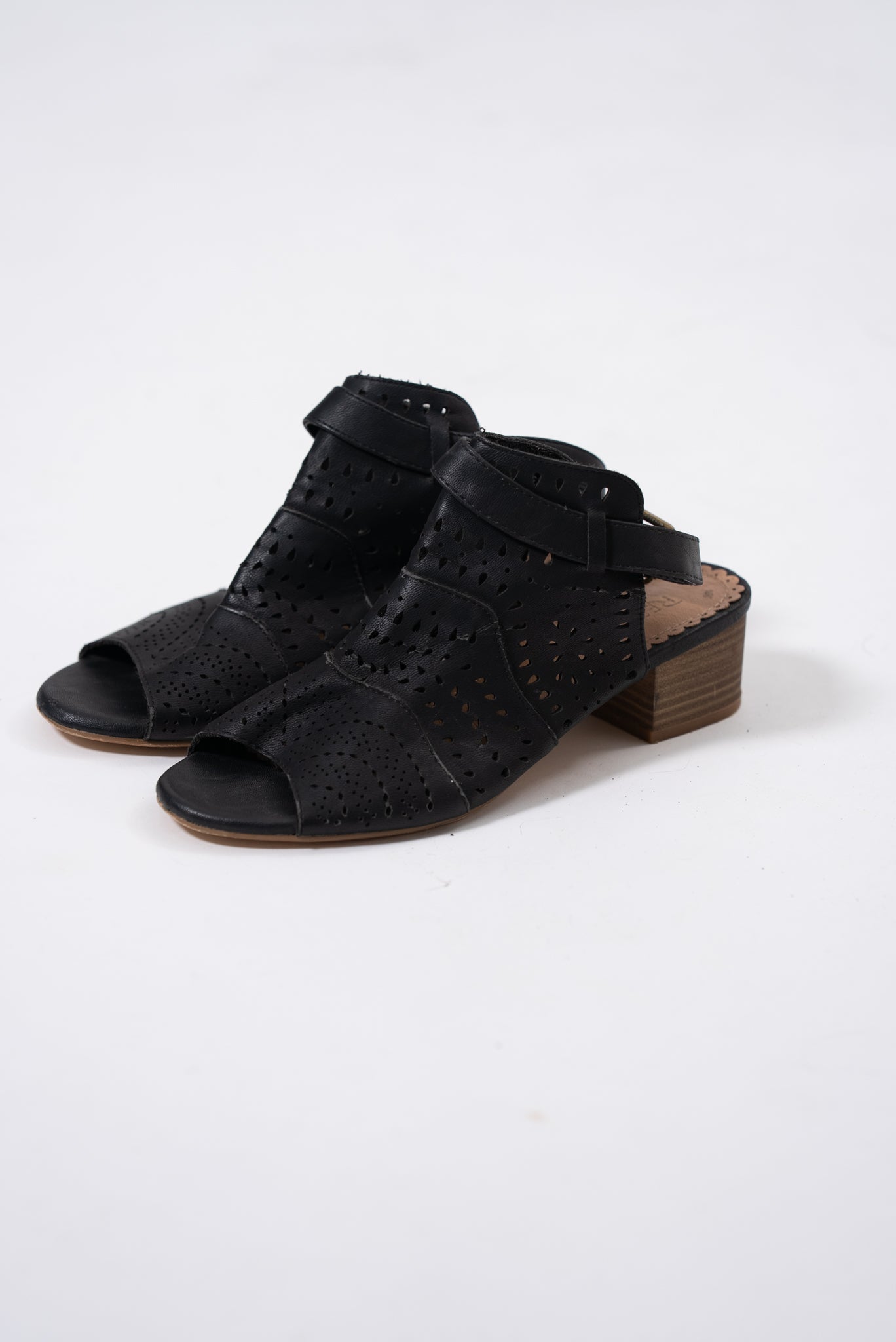 Calzado De Mujer Restricted (Talla: 8)